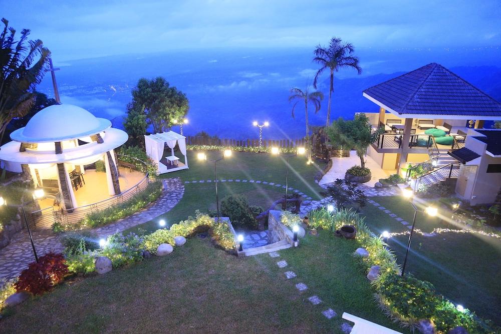 The Lakeview Suites Tagaytay City Buitenkant foto