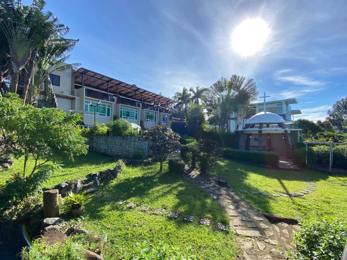 The Lakeview Suites Tagaytay City Buitenkant foto