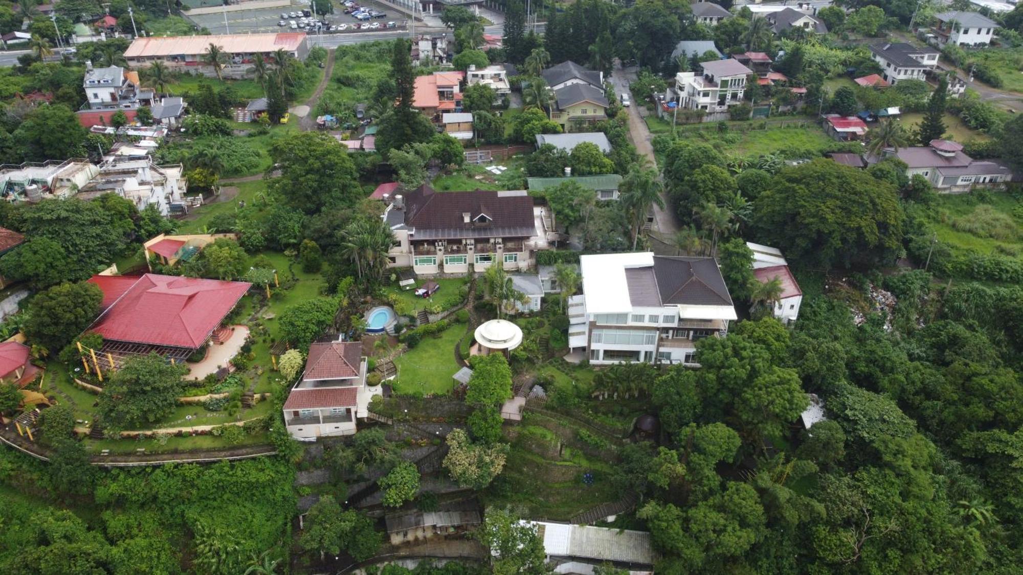 The Lakeview Suites Tagaytay City Buitenkant foto
